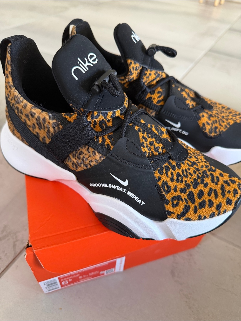 Nike Women’s Superrep Groove Size 6.5 New in Box